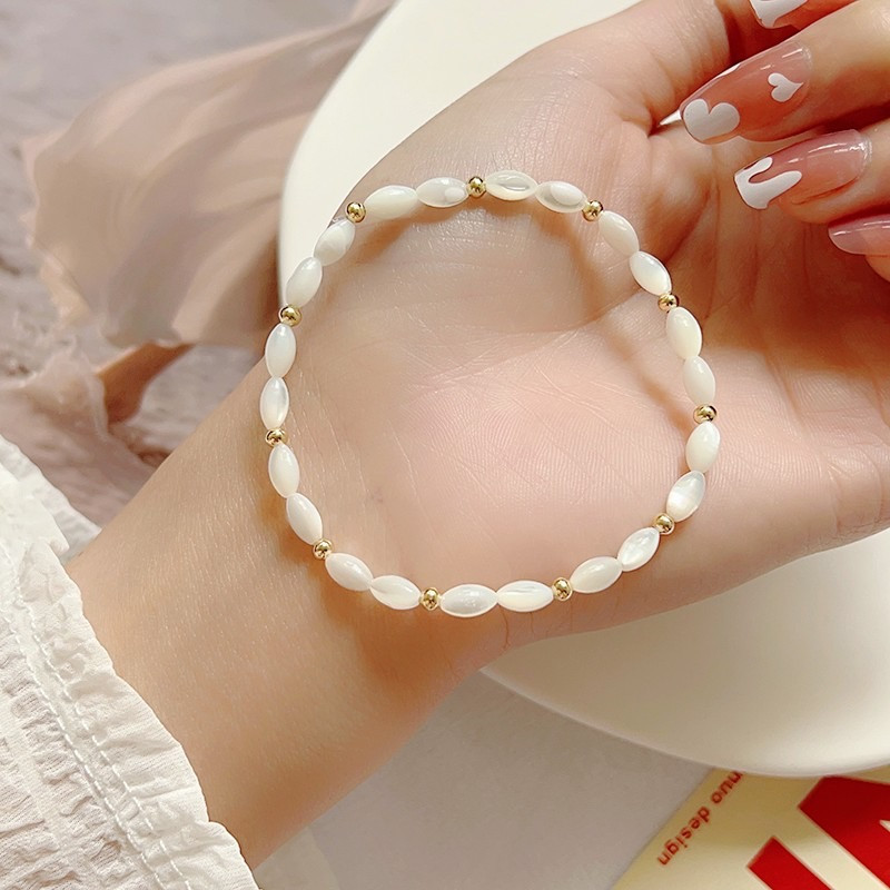 Pašdarināta dabīgā apvalka elastīga rokassprādze ar pērlītēm sievišķīga temperamenta vienkārša plāna ķēdes locītava valkāšana šarms rotaslietas dāvanas