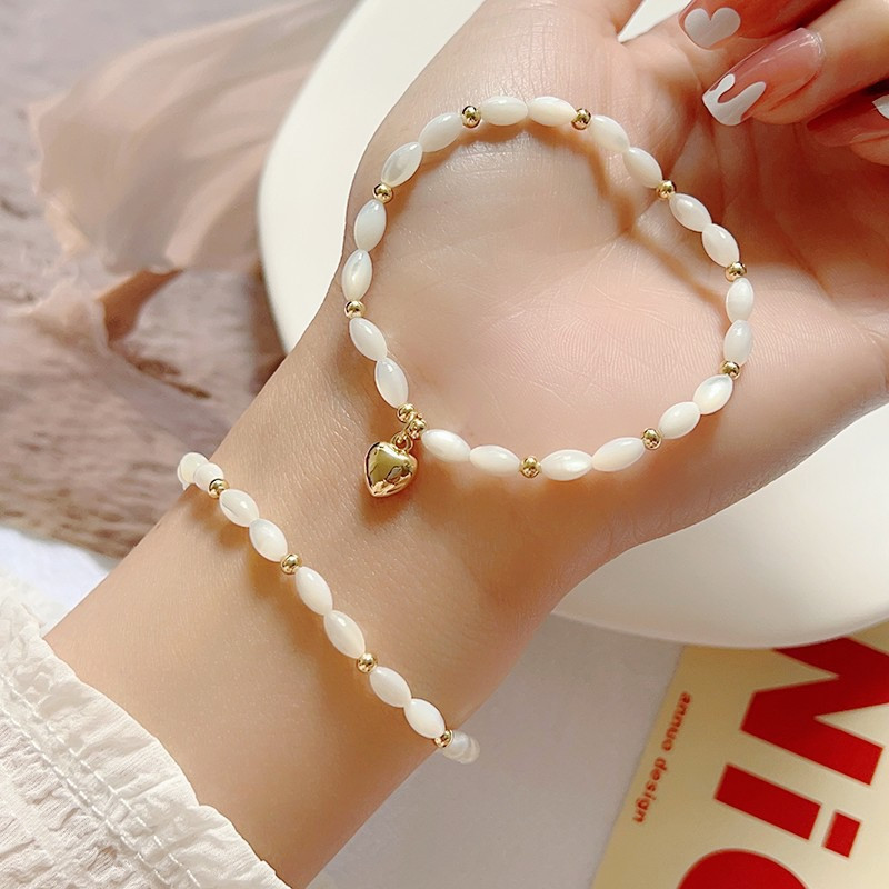 Pašdarināta dabīgā apvalka elastīga rokassprādze ar pērlītēm sievišķīga temperamenta vienkārša plāna ķēdes locītava valkāšana šarms rotaslietas dāvanas