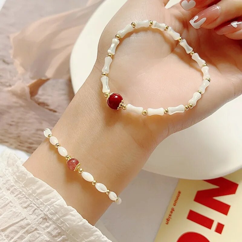 Pašdarināta dabīgā apvalka elastīga rokassprādze ar pērlītēm sievišķīga temperamenta vienkārša plāna ķēdes locītava valkāšana šarms rotaslietas dāvanas