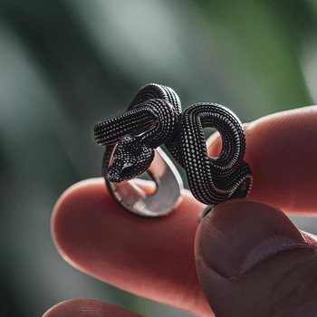 Ευρώπη και Ηνωμένες Πολιτείες μόδας Γυναικείο δαχτυλίδι σε σχήμα φιδιού Hip-hop Punk Personality Winding Snake Cross Ring Party Κοσμήματα
