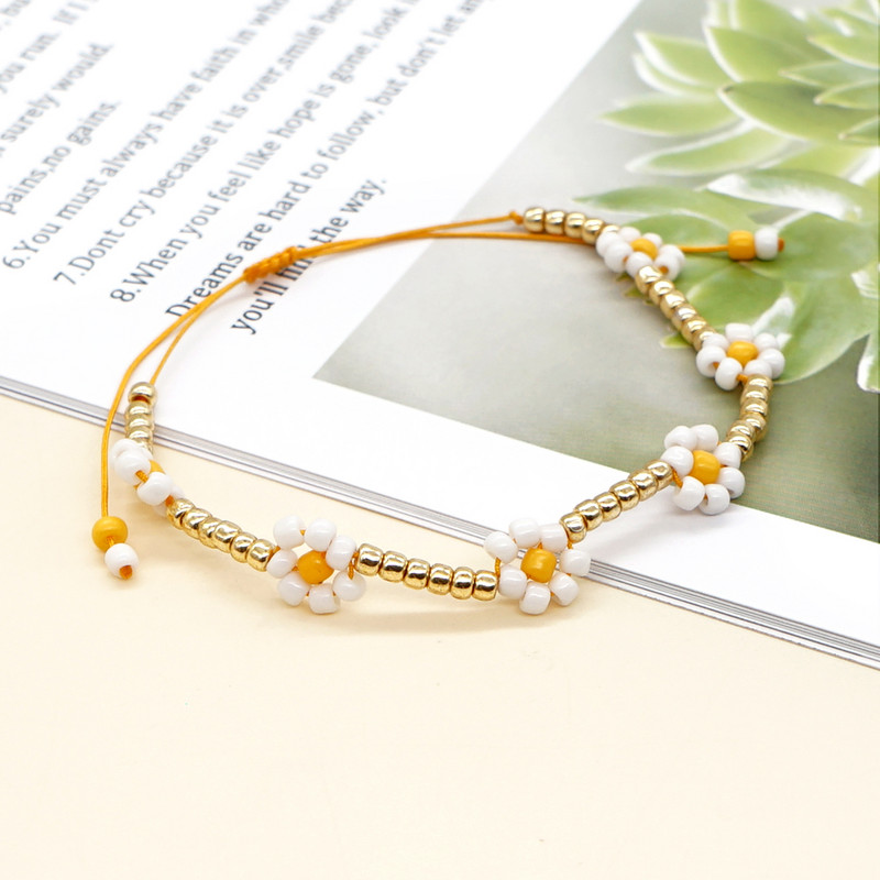 Go2Boho käsitsi valmistatud kootud karikakra lilledega käevõru, mitmevärviline 2023. aasta trend, suvine ranna Y2K ehe Miyuki Boho käevõrud naistele