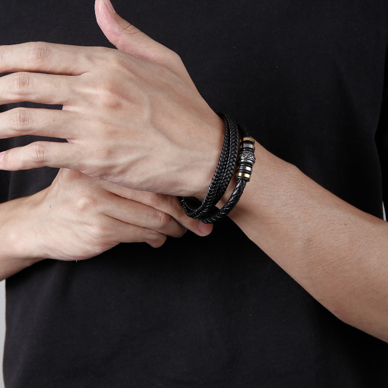 Punutud nahast käevõru minu pojale "Ära kunagi unusta, kui väga ma sind armastan" Punutud käevõrud meestele, kaherealine magnetkinnitus