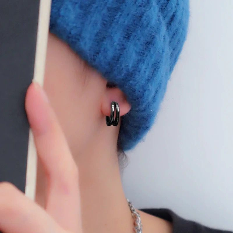 1 paar õõnsad topeltsõrmused väikesed rõngaskõrvarõngad meestele naistele uus trend must hõbedane hip hop peo gooti kõrvaehted