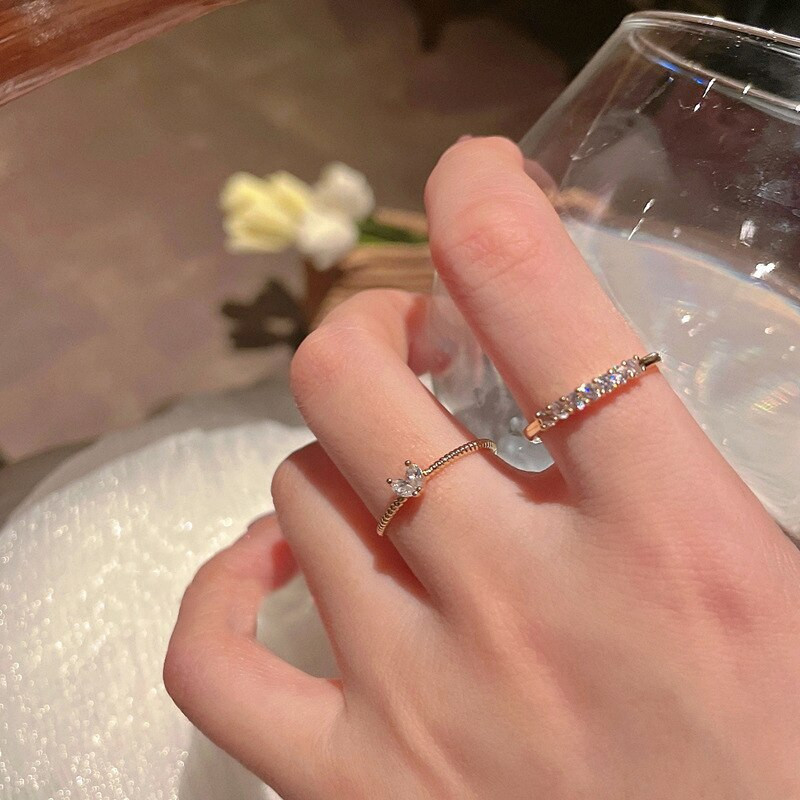 2 tk Trendikas kullavärvi südamega tsirkoonist sõrmuste komplekt naistele Luksuslikud mood elegantsed keerdsõrmused 2023. aasta uued kingitused ja peoehted