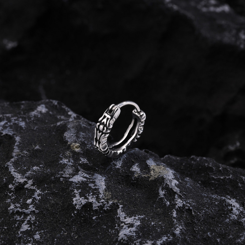 Vnox gotičke naušnice s prstenom za muškarce, žene, Huggies s lubanjom od nehrđajućeg čelika, vintage retro metalni nakit za uši