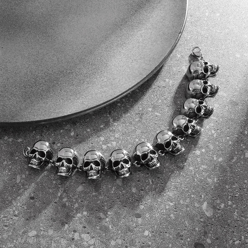 Gooti põrgu deemoni kummituspea käevõru Täiskolju käevõru Meeste mootorratta punk rock Halloweeni ehete tarvikud