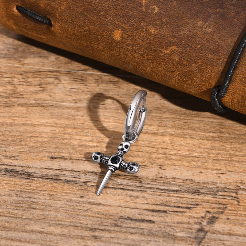 Férfi keresztes fülbevaló lógó csuklós, vízálló rozsdamentes acél kereszt karika Huggie fülbevaló fekete kő ékszerrel