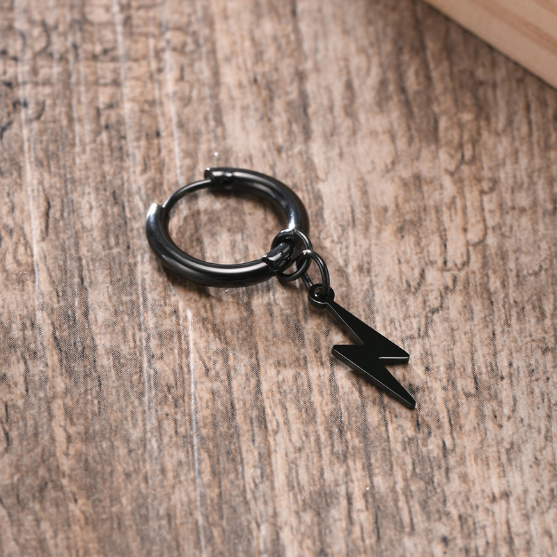 Mustad välgunooliga Huggie Hoop kõrvarõngad, roostevabast terasest välgukõrvarõngad