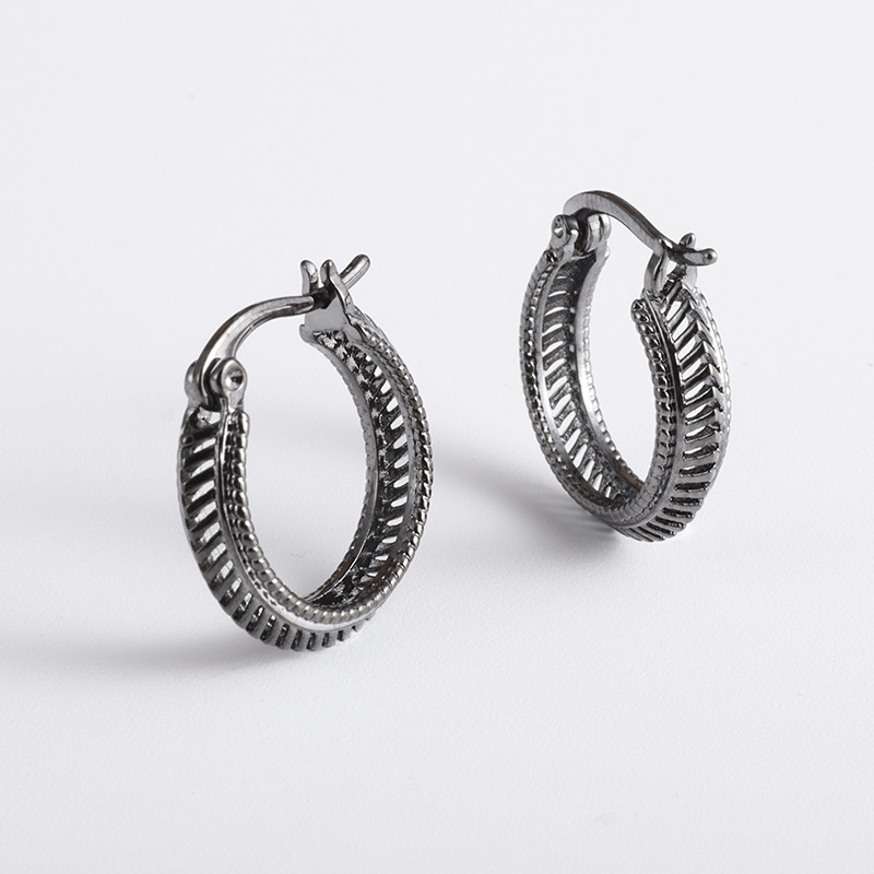 Izvrsne retro punk crne hipoalergene bakrene naušnice s malim krugom Muškarci Žene Trend Ležerni nakit za zabave Kružne naušnice