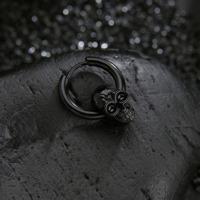 Στρογγυλά σκουλαρίκια πανκ ροκ 1 κομματιού Μόδα Δαχτυλίδι αυτιού από ανοξείδωτο ατσάλι Skull χειρουργικά σκουλαρίκια από ατσάλι για άνδρες Γυναικεία τρύπημα αυτιών Pop