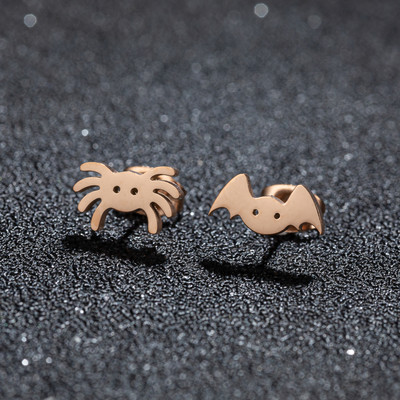 Crtani pauk i mreža Naušnice s klinovima od nehrđajućeg čelika za žene Punk crne životinjske šišmiš Piercing naušnice Pokloni za zabavu za Noć vještica