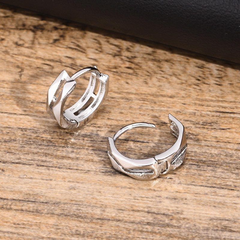 Vnox vīriešu mazi auskari ar stīpām, ģeometriski romba virsmas huggies, pret alerģiju nerūsējošā tērauda zēnu ielas apģērba rotaslietas