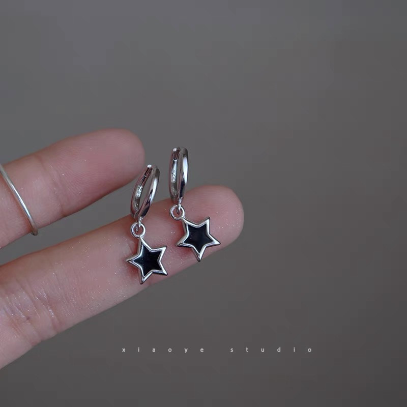 Jauki, jauki, mazi auskari ar stīpām sievietēm Tiny Huggie Mini apaļš aplis ar Pentagram zvaigžņu kulonu, sieviešu karājas ausu aksesuāru