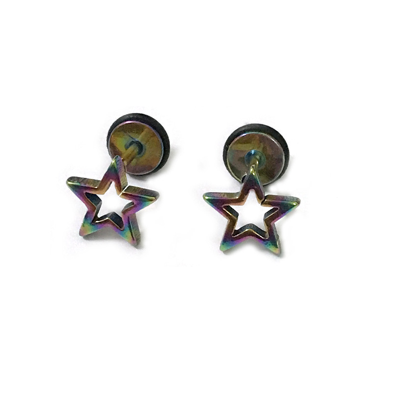 Alisouy 2 τεμαχίων Hollow Stars Λευκό Μαύρο από τιτάνιο ατσάλι Punk Men Βιδωτό σκουλαρίκια με καρφιά No fade ear κόσμημα για άνδρες γυναίκες