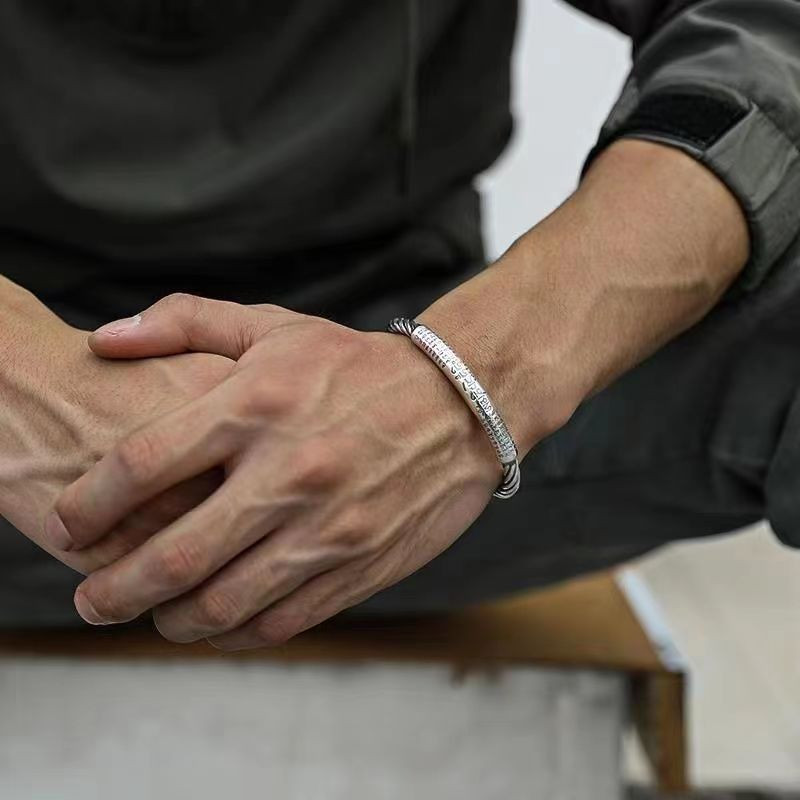 Budistu mantras lotosa mantras aproce vīriešiem Modes šarms Reliģiskā lūgšana Amulets rotaslietas dāvana