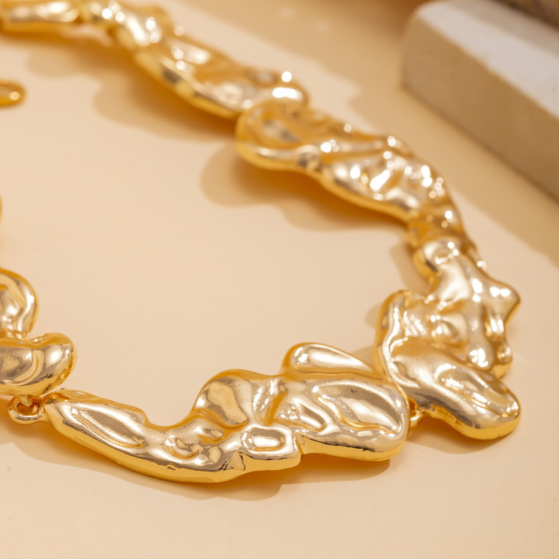 Liialdatud ebaregulaarne suur metallist paks kaelakee naistele Trendikas turske krae kaelal Aksessuaarid Mood Ehted Naistele