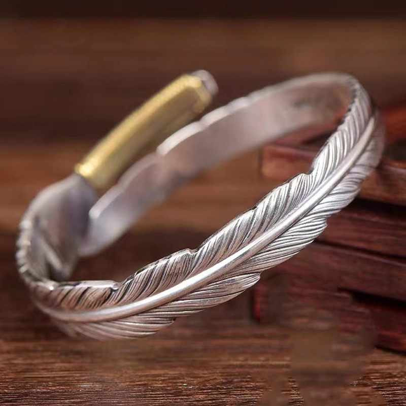 Kūrybinga sidabruota plunksna atvira apyrankė Madingi sparnai rankogaliai apyrankės vyriškos žavios madingos papuošalai jubiliejaus proga