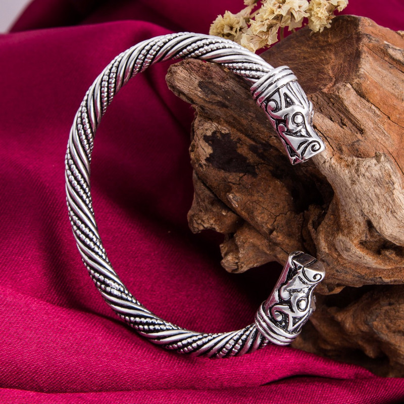 Skyrim Vintage dubultā pūķa galva dzīvnieku rokassprādzes Ziemeļvalstu skandināvu vīriešu aproce aproces Rokassprādzes Rotaslietas Aksesuāri Dāvana