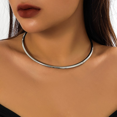 IngeSight.Z Punk Smooth Metal Round Torques Choker Kaklo papuošalas moterims Paprasta aukso spalvos apykaklės karoliai vakarėlio papuošalai Dovana
