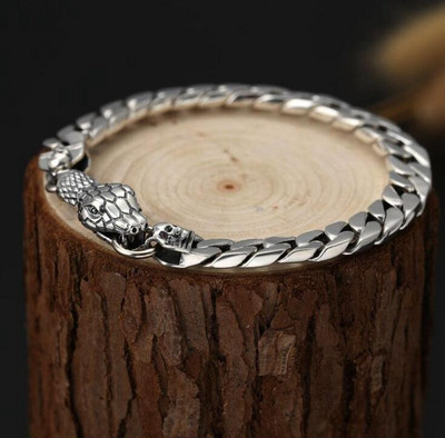 Nerūsējošā tērauda gotiskā krusta medaļa spoku galvas galvaskausa velna rokassprādze vīriešiem panku motociklu motociklistu roka ballīšu rotaslietas