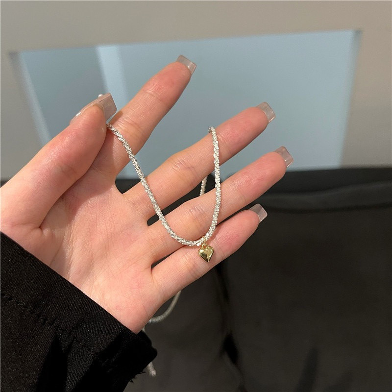 2024. aasta populaarne hõbedase värvi sädelev rangluukett Choker südamega kaelakee kaelarihm naistele ehted pulmapeo sünnipäevakingitus