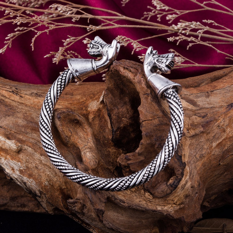 Skyrim Vintage dupla lófej mandzsetta karkötők indiai állatok ékszer karkötő vallásos férfi karszalag karkötők ajándékba