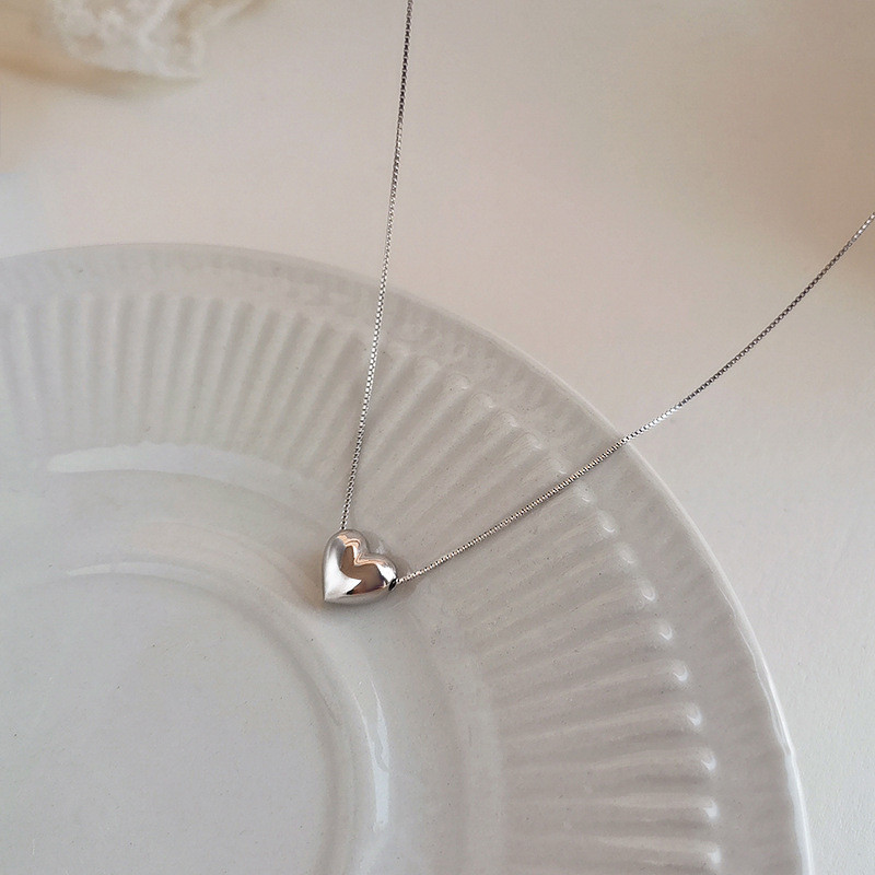 Winoneday Tiny Heart Choker karoliai moterims Sidabrinės spalvos grandinėlė Smalll Love Kaklo pakabukas ant kaklo Bohemijos karoliai papuošalai