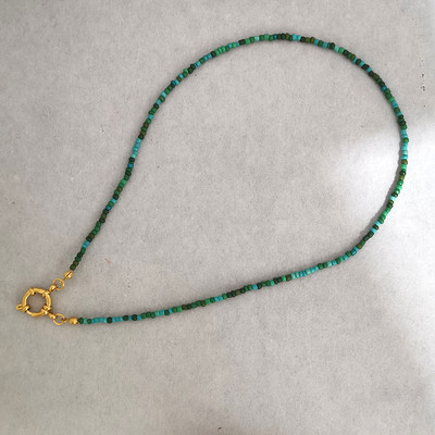 QMHJE imitatsiooniga pärlikee naiste kaelakee seemnehelmed vikerkaar roostevabast terasest klamber meremehe pandla aluskett kullavärvi Boho