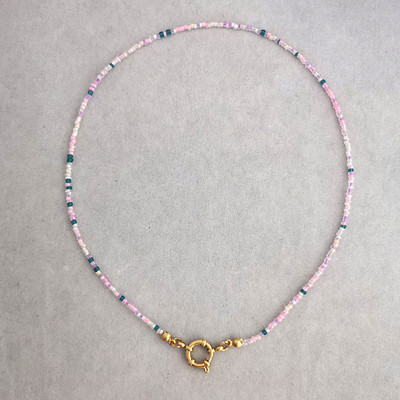 QMHJE imitatsiooniga pärlikee naiste kaelakee seemnehelmed vikerkaar roostevabast terasest klamber meremehe pandla aluskett kullavärvi Boho