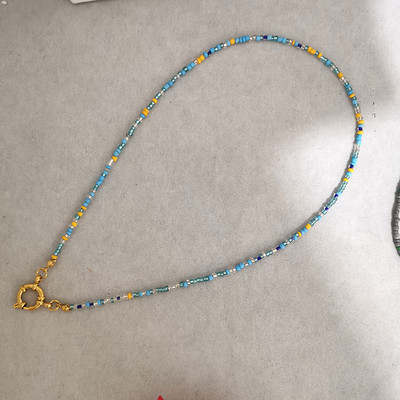 QMHJE imitatsiooniga pärlikee naiste kaelakee seemnehelmed vikerkaar roostevabast terasest klamber meremehe pandla aluskett kullavärvi Boho