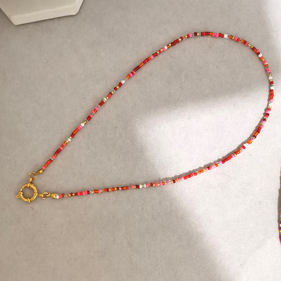 QMHJE imitatsiooniga pärlikee naiste kaelakee seemnehelmed vikerkaar roostevabast terasest klamber meremehe pandla aluskett kullavärvi Boho