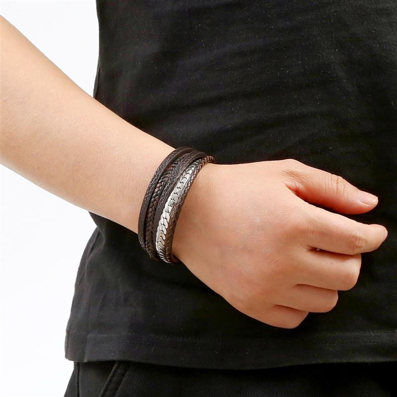 Madinga naujo stiliaus nerūdijančio plieno vyriška odinė apyrankė Rankomis austi kelių sluoksnių kombinuoti aksesuarai Klasikinė apyrankė Didelis išpardavimas