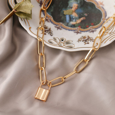Vintažinis paprastas plokščias gyvatės raktikaulio kaklo karoliai vyrams, kūrybingi V formos pakabukas Choker papuošalai aksesuarai steampunk vyrams