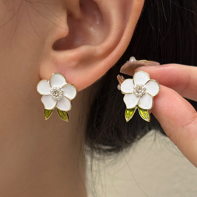 Netaisyklingos metalinės kreminės spalvos emalio žiedlapių auskarai moterims Sunkaus dizaino naujo stiliaus madingi papuošalai vakarėlio priedai Dovana kasdien