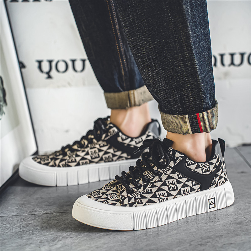 Pavasaris vasara Vyrų dizaineris spausdina drobinius batus kvėpuojantys madingi drobiniai sportbačiai, vyriški hiphopas prabangūs vyriški plokščiapadžiai riedlenčių batai