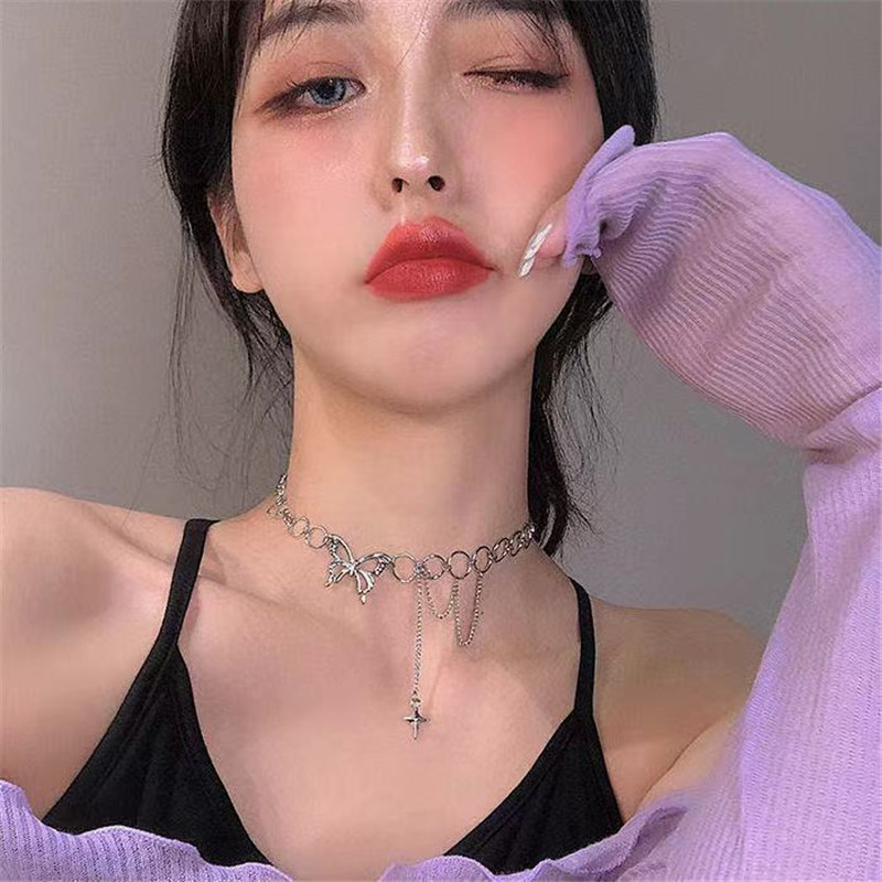 Madingi „Choker“ karoliai moterims Sidabrinės spalvos drugeliai, trumpi dovanų karoliai, geometriniai kaklo papuošalai