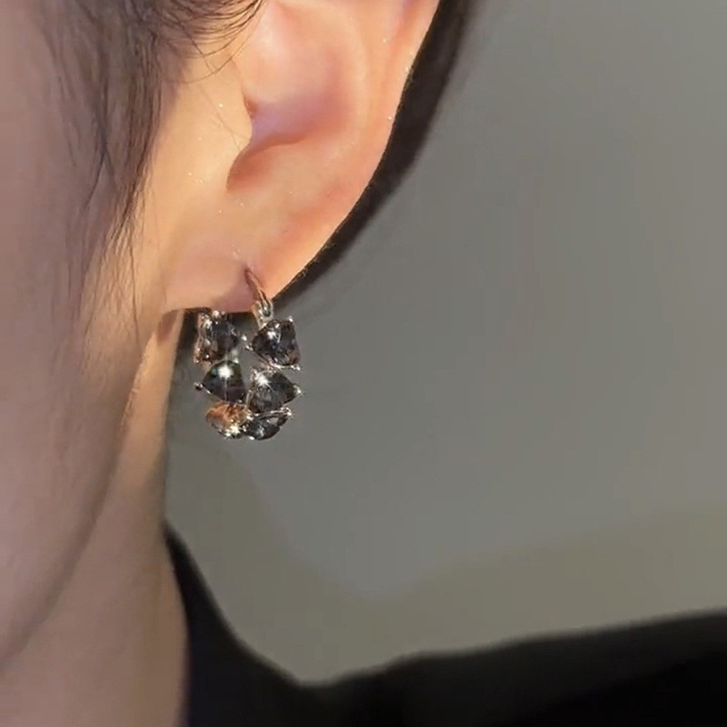 2023. aasta uus trend, unikaalne disain, mustast südamest tsirkoonist rõngaskõrvarõngad, naiste elegantsed peened kerged luksuslikud ehted, peo esmaklassiline kingitus