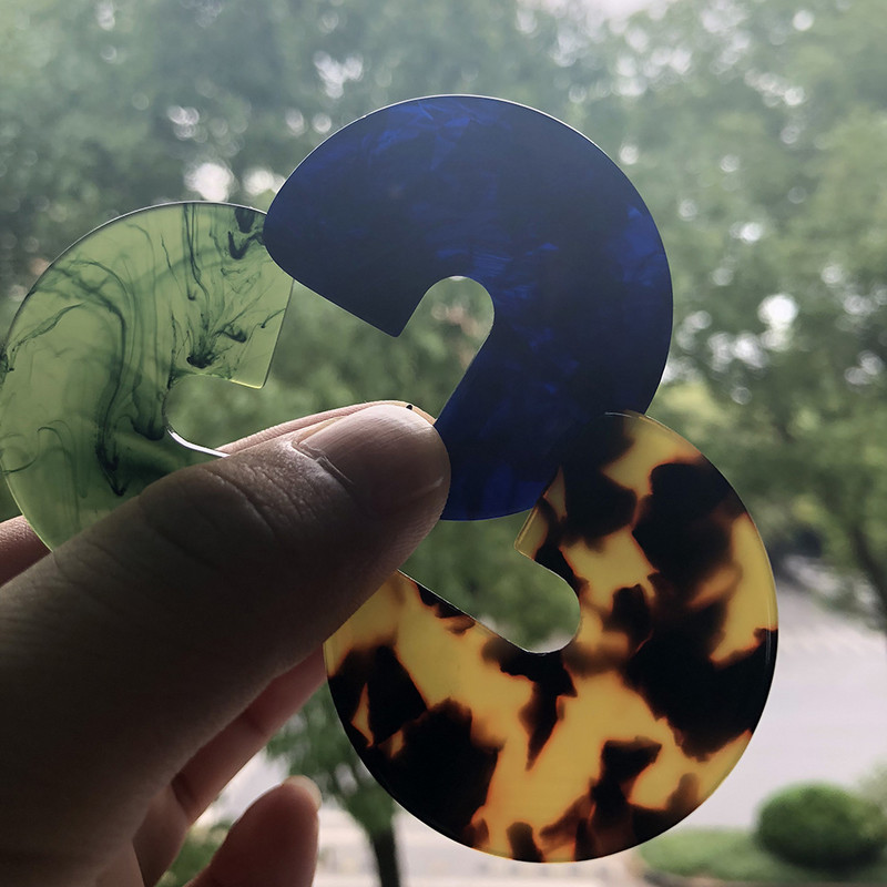 Nauji apvalūs, madingi Brinco mėlynos spalvos plokšti puslankiu žiediniai auskarai, 2019 m. derva moterims Boho elegantiško dizaino leopardo akrilo papuošalai