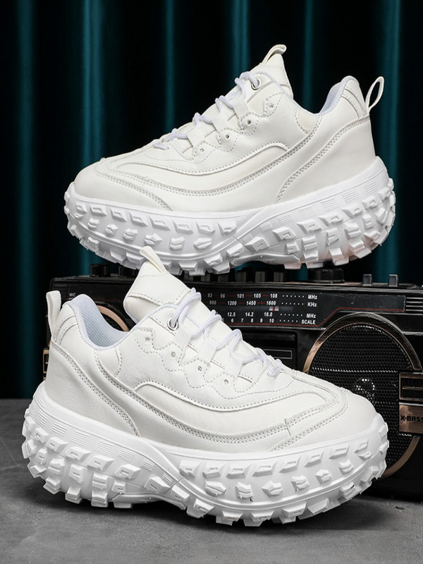 2024. gada vasara, jaunas vīriešu sporta kurpes, augstas kvalitātes ceptas ielas platformas, ko papildina moderni sporta apavi