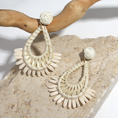 Lifefontier rankų darbo geometrinis kutas Raffia pinti nuleidžiami auskarai moterims Madingi ventiliatoriaus formos mediniai auskarai papuošalai didmeninė prekyba