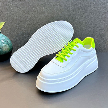 Λευκά ανδρικά παπούτσια για αύξηση ύψους 2024 Νέα μόδα Επίπεδα παπούτσια με χοντρή σόλα που αναπνέει με τάση Ευέλικτα καθημερινά παπούτσια σανίδας