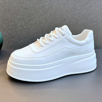 Λευκά ανδρικά παπούτσια για αύξηση ύψους 2024 Νέα μόδα Επίπεδα παπούτσια με χοντρή σόλα που αναπνέει με τάση Ευέλικτα καθημερινά παπούτσια σανίδας