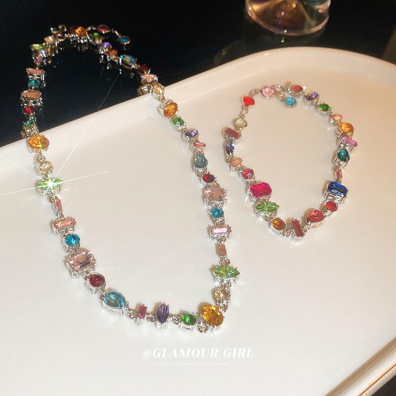 Romantiški spalvingi kubinio cirkonio papuošalų rinkiniai Išskirtiniai kaklo grandinėlės žavesio apyrankės Klasikinės rankinės grandinėlės Elegantiški Chokers karoliai