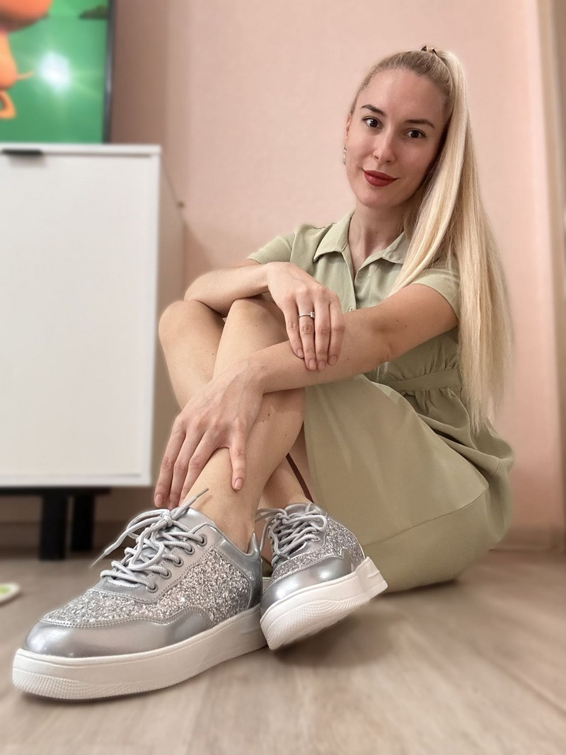 Uued naiste platvormiga kõrged tossud vabaaja vulkaniseeritud spordijalatsid Moodsad valged naiste kingad, lamedad kingad 7786