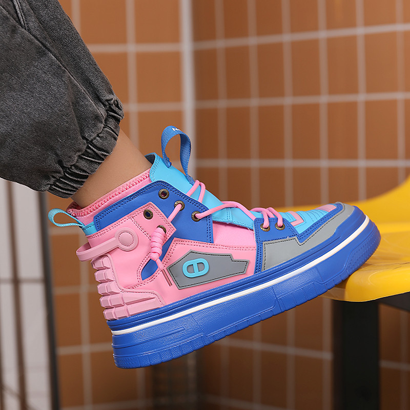 Jauni augstie dēļa apavi vīriešu biezās zoles palielina apavu vīriešu modes apavu personību visi atbilst studentu sporta apaviem