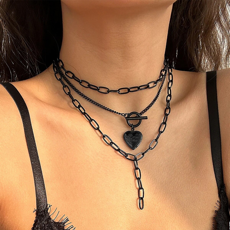 Goth Multilayer Black Love Heart OT sagtimi pakabukas Choker karoliai moterims vintažinė metalinė grandinėlė Grunge papuošalai Helovino dovana