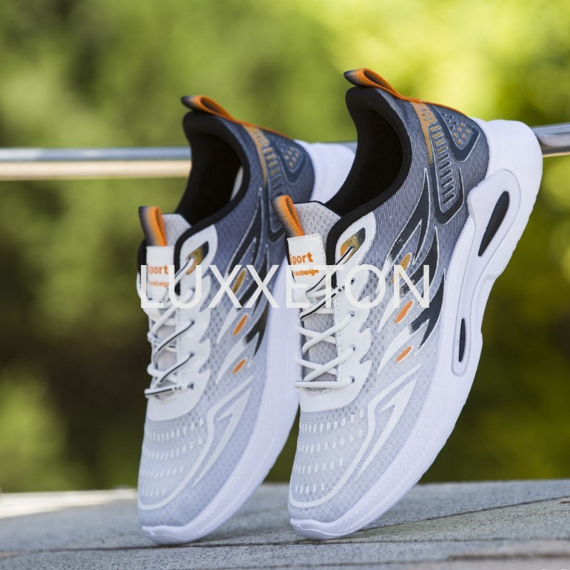 Nauji vyriški europietiški ir amerikietiški mados tendencijų tinkliniai kvėpuojantys sportiniai ir laisvalaikio studentų minkštu padu patogūs bėgimo bateliai