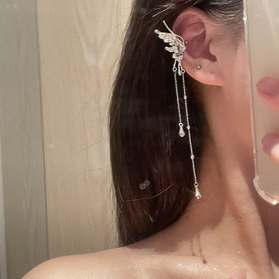 Y2K fėjos drugelio kuto ausų segtukai Angelo ausies kaulo segtukas Auskaras Elf Moteriška skylutė rankogaliai kabantys auskarai Madingi papuošalai