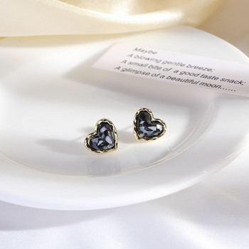 Модерни ретро обеци със сърце Дамски класически черно-бели обеци на шипове Женски модни обеци Женски бижута Подарък за 2023 г.