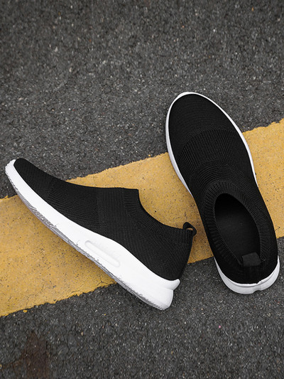 Uued kevadsuvised naiste lendavad tossud Moodsad jooksujalatsid, võrgust hingav vabaaja naissoost õpilastele